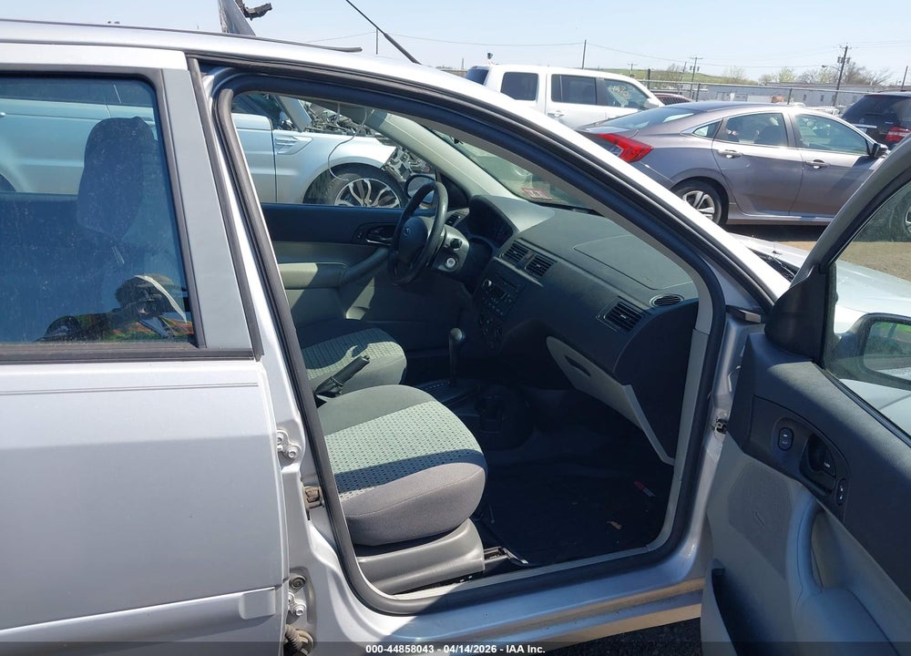 2007 FORD FOCUS S/SE/SES VIN: 1FAHP34N47W244303
