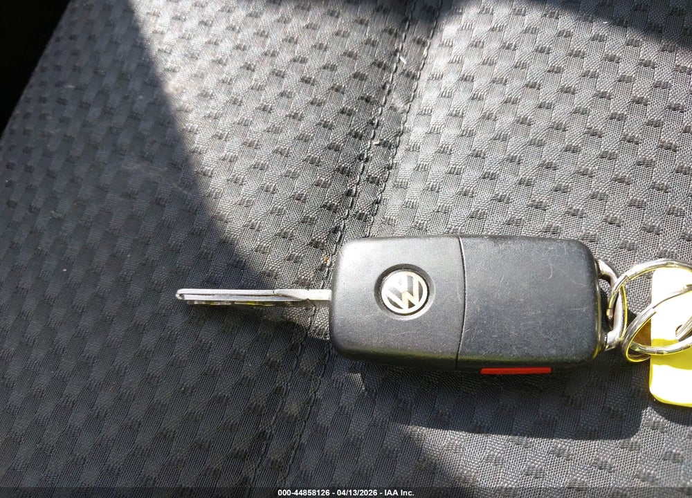 2014 VOLKSWAGEN JETTA 2.0L S VIN: 3VW2K7AJ4EM331961