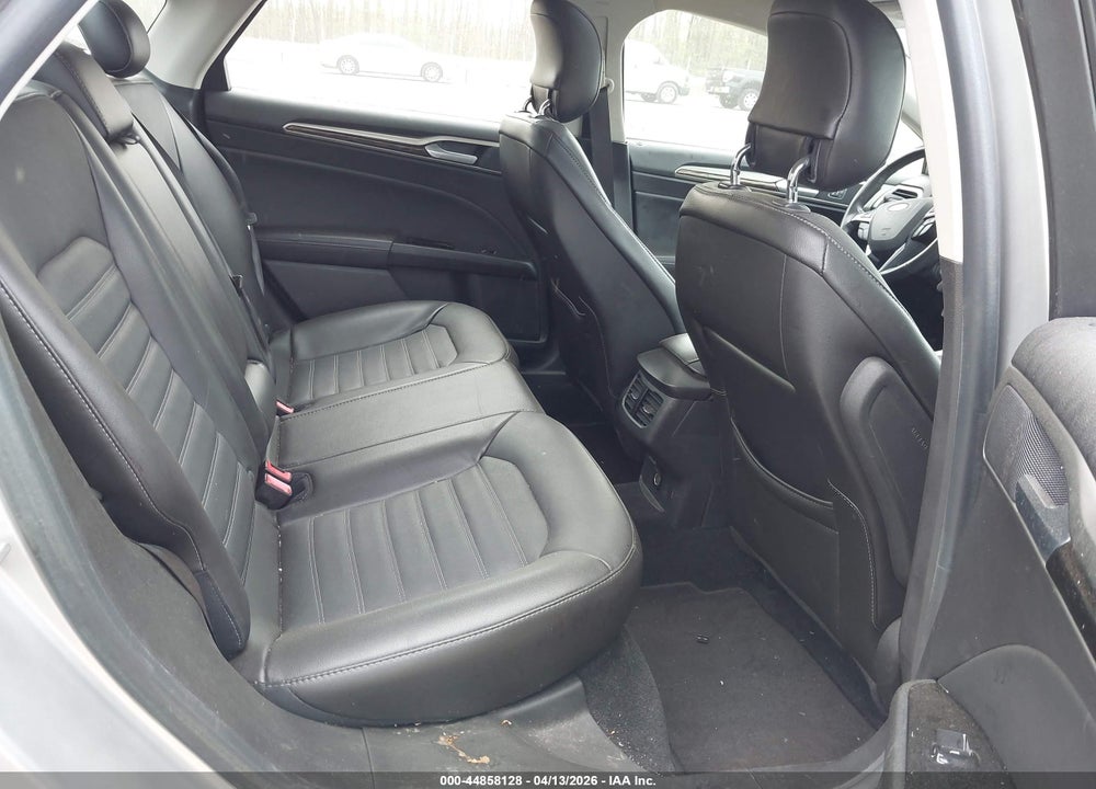 2013 FORD FUSION SE VIN: 3FA6P0HR6DR382121