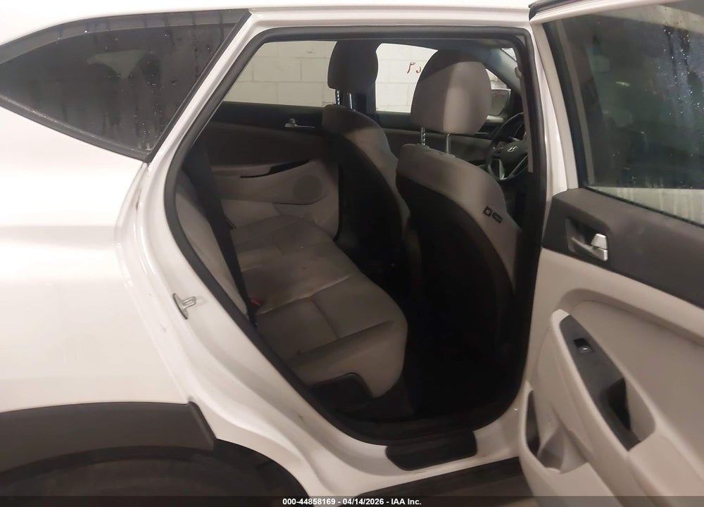 2019 HYUNDAI TUCSON SE VIN: KM8J2CA44KU907407