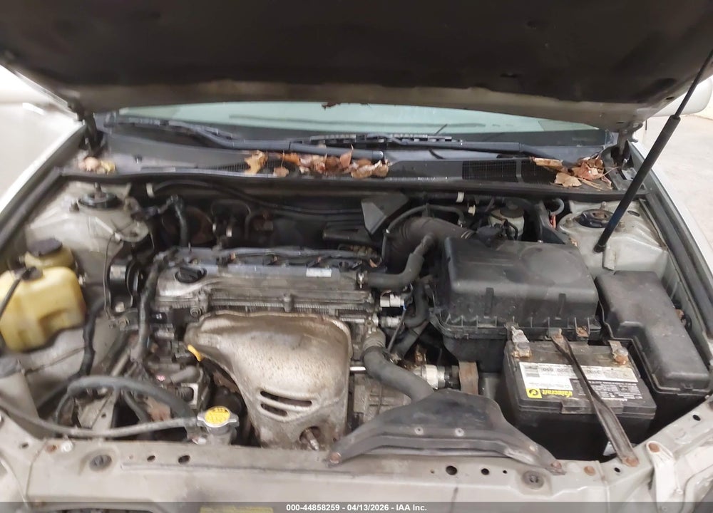 2002 TOYOTA CAMRY LE VIN: JTDBE32K220084917