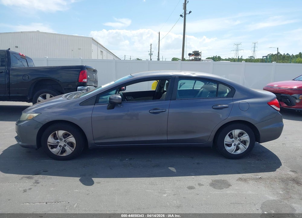 2014 HONDA CIVIC LX VIN: 19XFB2F5XEE019110