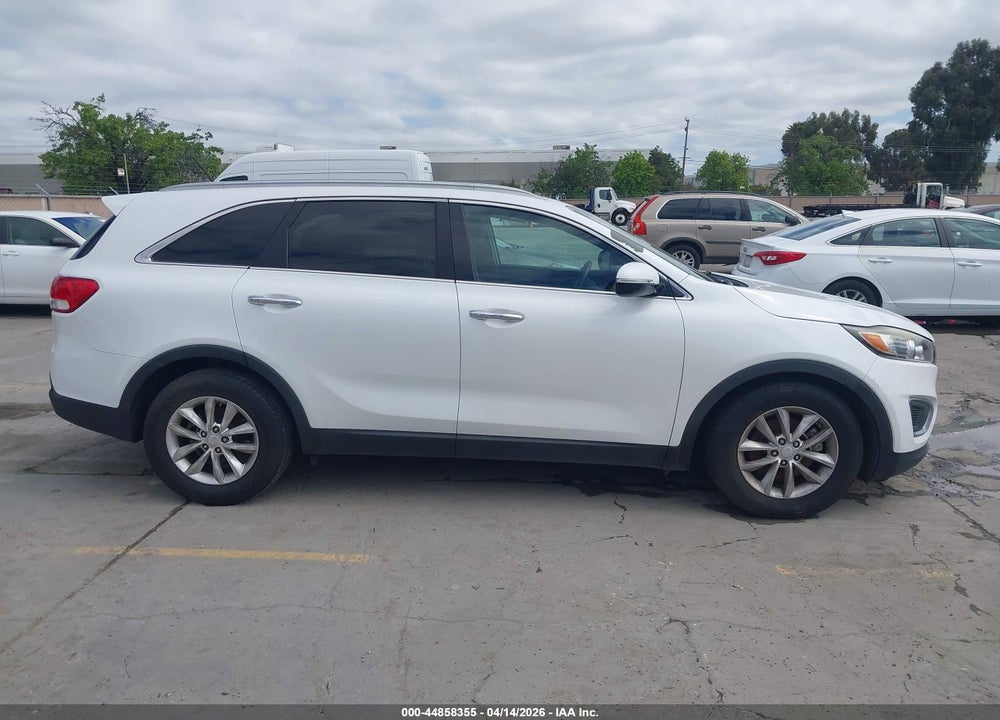 2016 KIA SORENTO 3.3L LX VIN: 5XYPGDA51GG173994