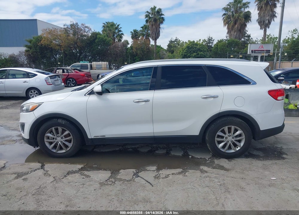 2016 KIA SORENTO 3.3L LX VIN: 5XYPGDA51GG173994