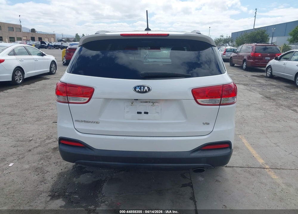 2016 KIA SORENTO 3.3L LX VIN: 5XYPGDA51GG173994