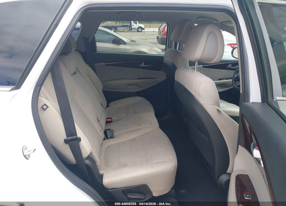 2016 KIA SORENTO 3.3L LX VIN: 5XYPGDA51GG173994