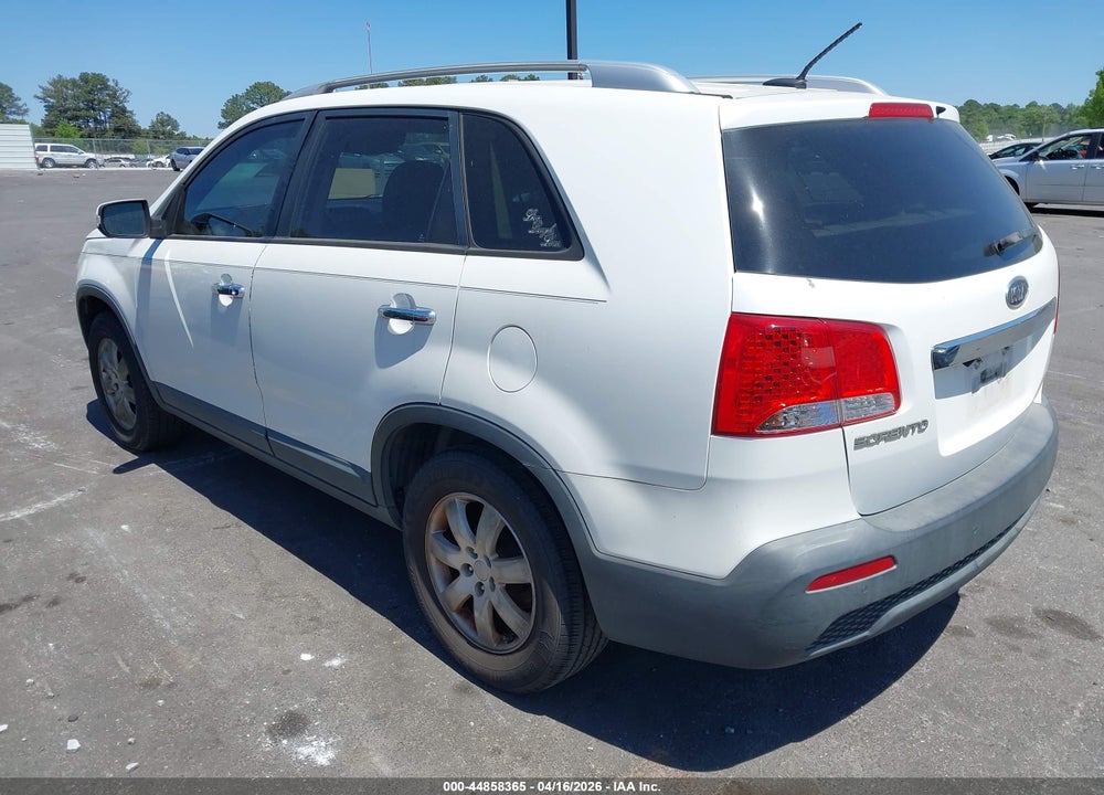 2011 KIA SORENTO LX VIN: 5XYKT4A14BG013412