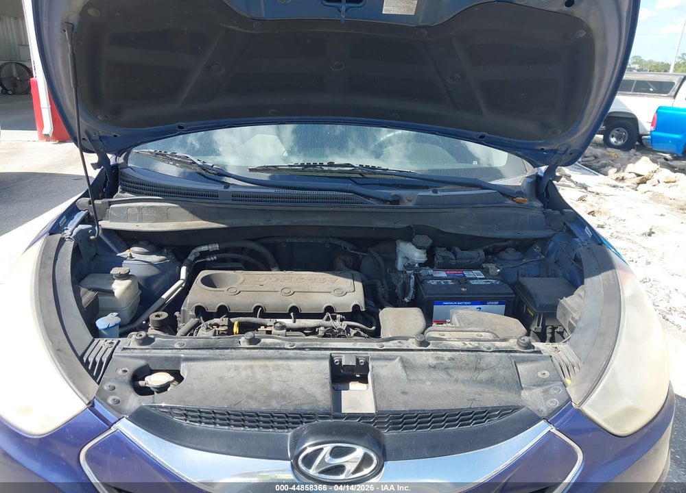 2011 HYUNDAI TUCSON LIMITED VIN: KM8JU3ACXBU187001