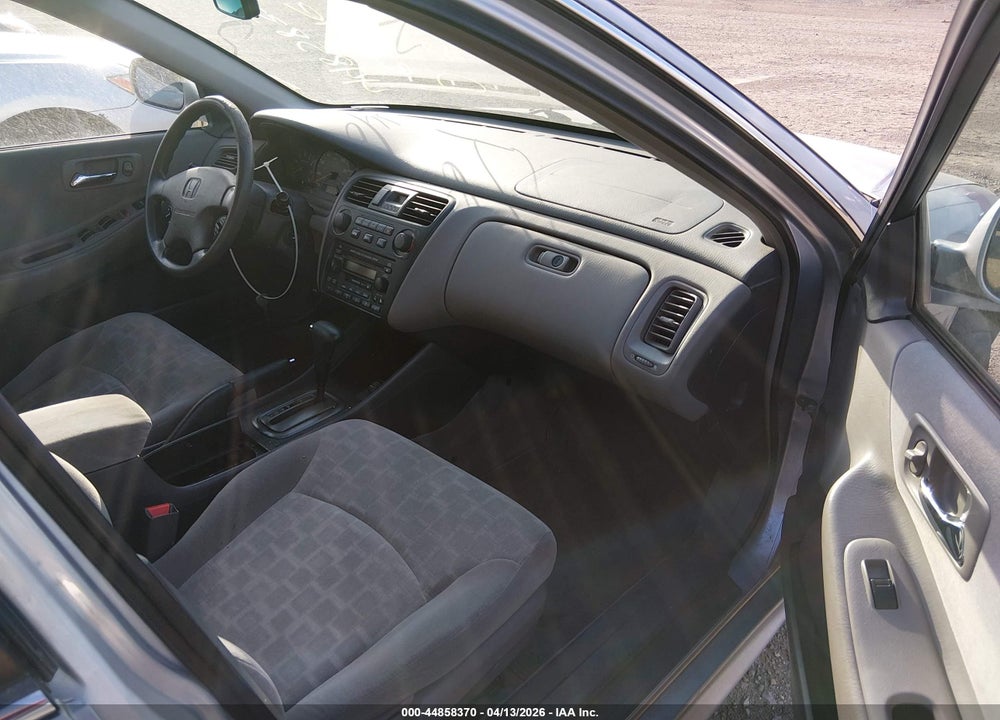 2002 HONDA ACCORD 2.3 EX VIN: 1HGCG56642A074120
