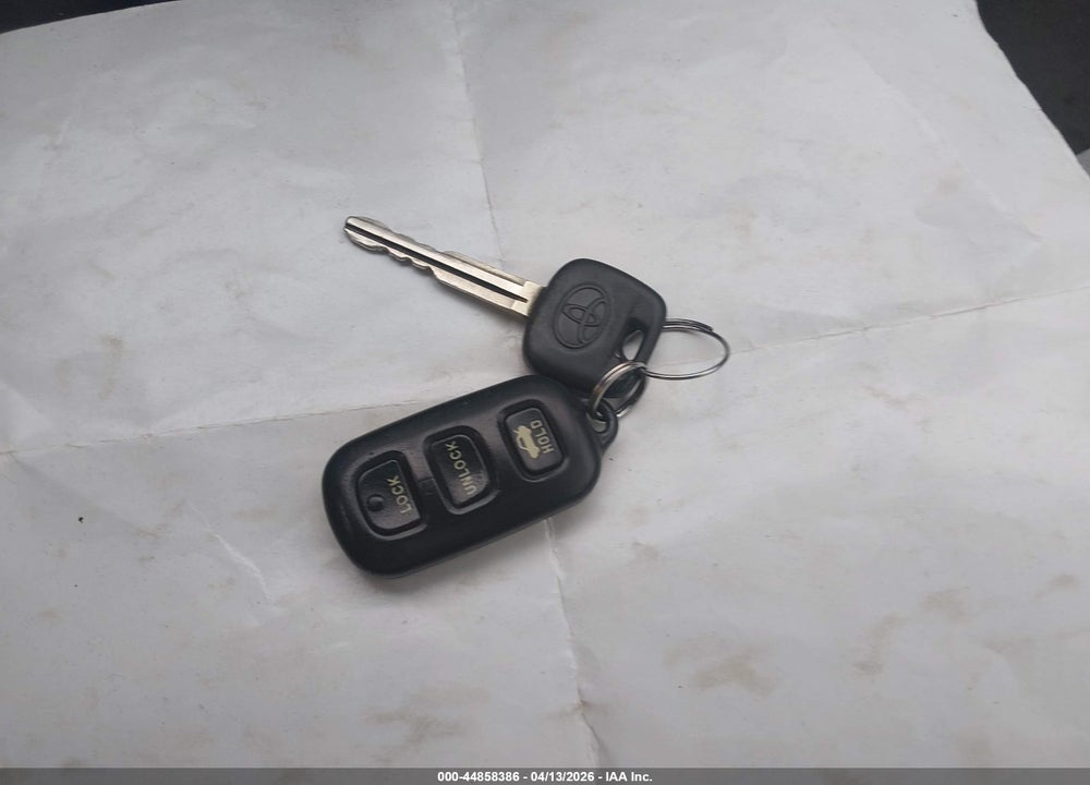 2004 TOYOTA CAMRY LE VIN: 4T1BE32KX4U308054