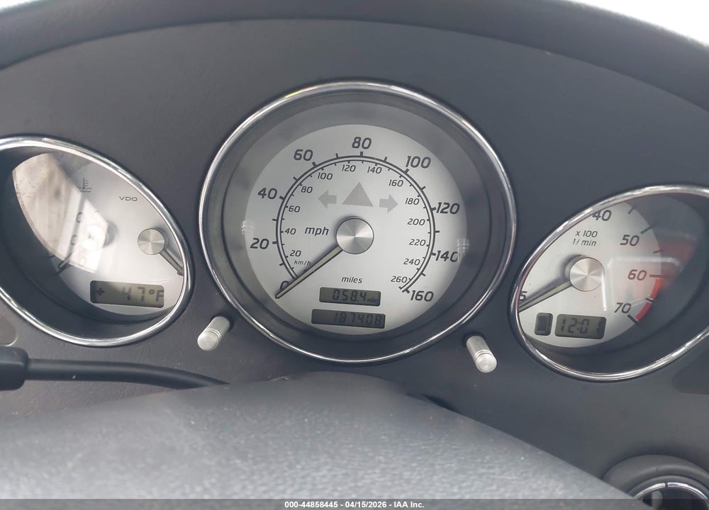 2004 MERCEDES-BENZ SLK 320 VIN: WDBKK65F74F311204