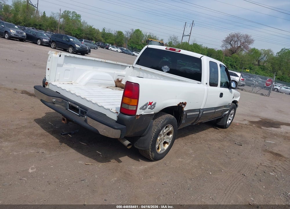 2000 CHEVROLET SILVERADO 1500 LS VIN: 1GCEK19T7YE411378