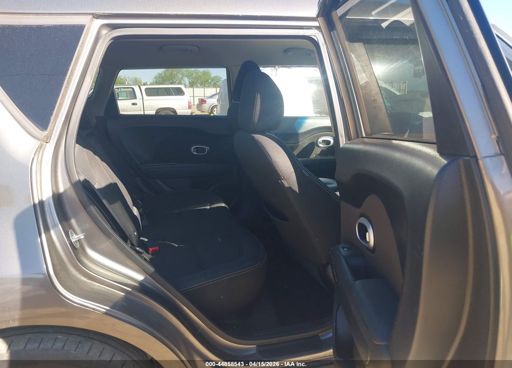 2016 KIA SOUL + VIN: KNDJP3A50G7349785
