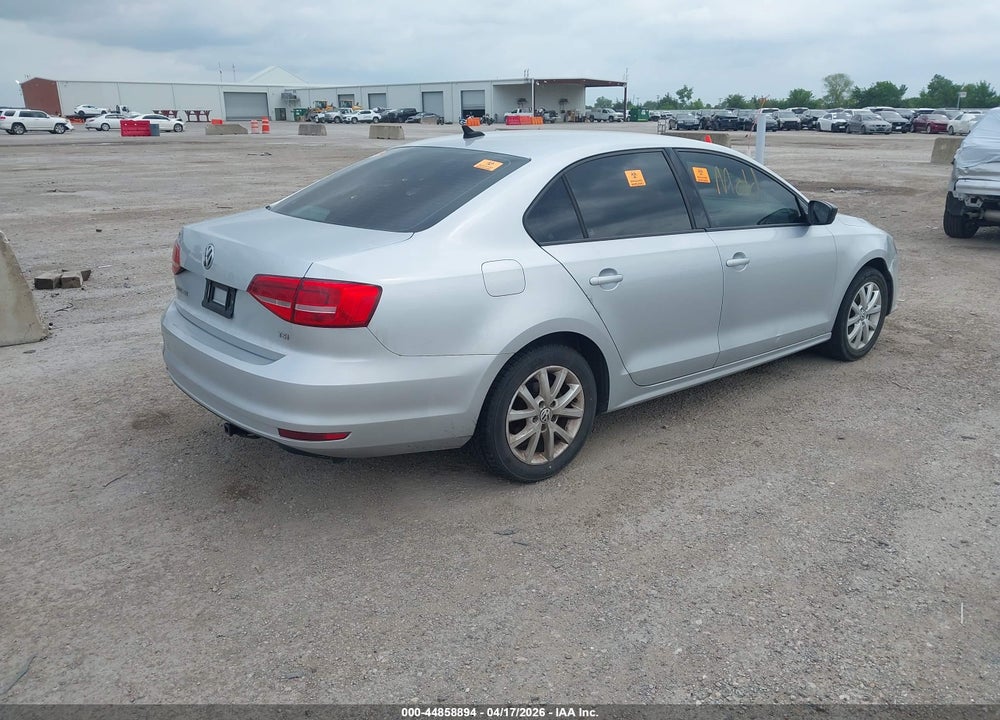 2015 VOLKSWAGEN JETTA 1.8T SE VIN: 3VWD17AJ9FM229729