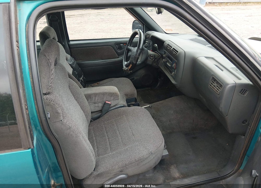 1995 CHEVROLET S TRUCK S10 VIN: 1GCCS19Z4S8118796
