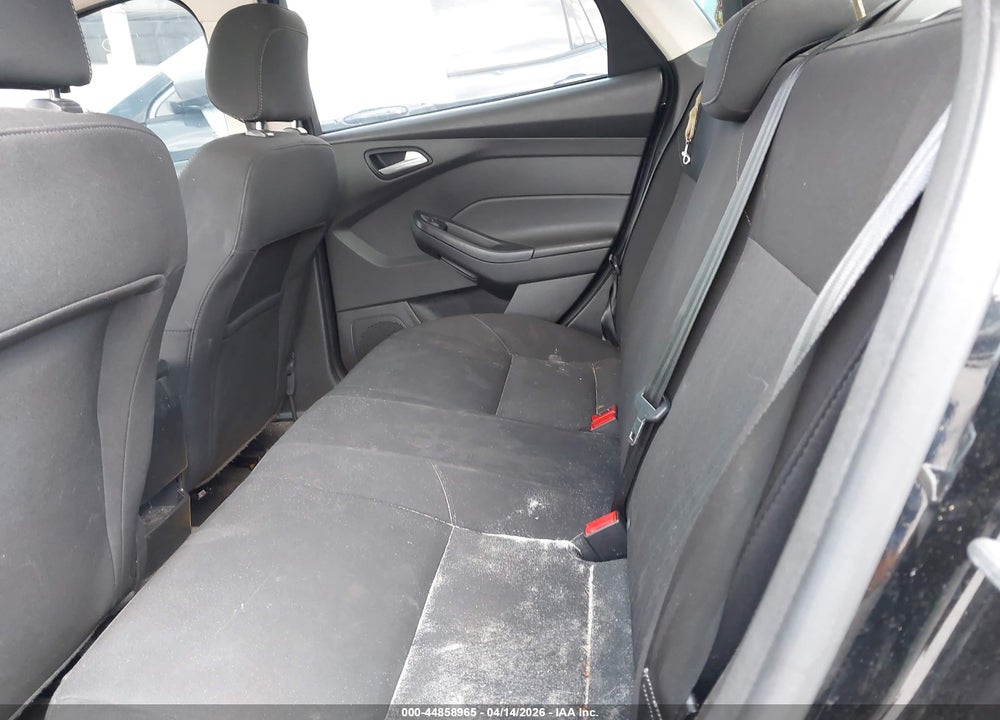 2018 FORD FOCUS SE VIN: 1FADP3F26JL299569