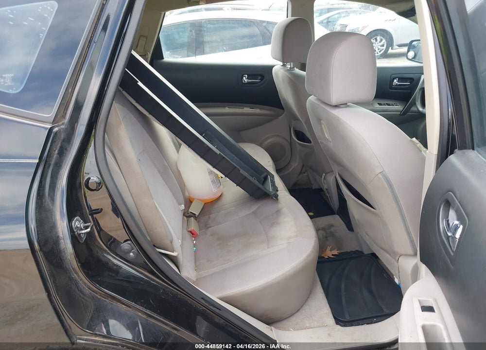 2011 NISSAN ROGUE S VIN: JN8AS5MT5BW575280