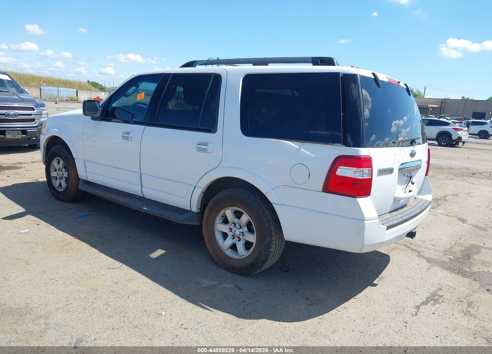 2010 FORD EXPEDITION XLT VIN: 1FMJU1G51AEA76407