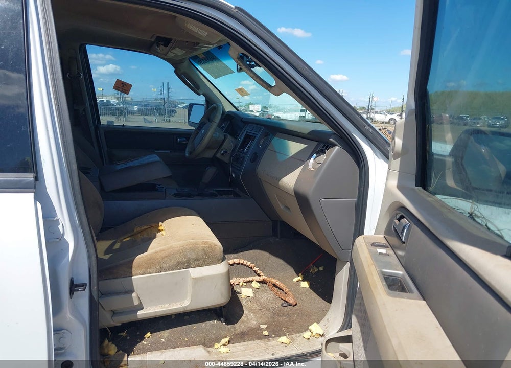 2010 FORD EXPEDITION XLT VIN: 1FMJU1G51AEA76407