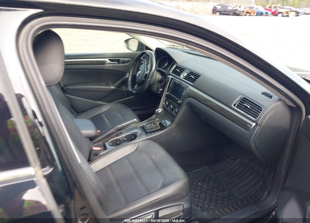 2016 VOLKSWAGEN PASSAT 1.8T SE VIN: 1VWBT7A32GC032746