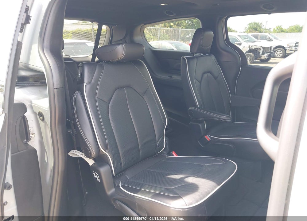 2026 CHRYSLER PACIFICA LIMITED VIN: 2C4RC1GG4TR190273