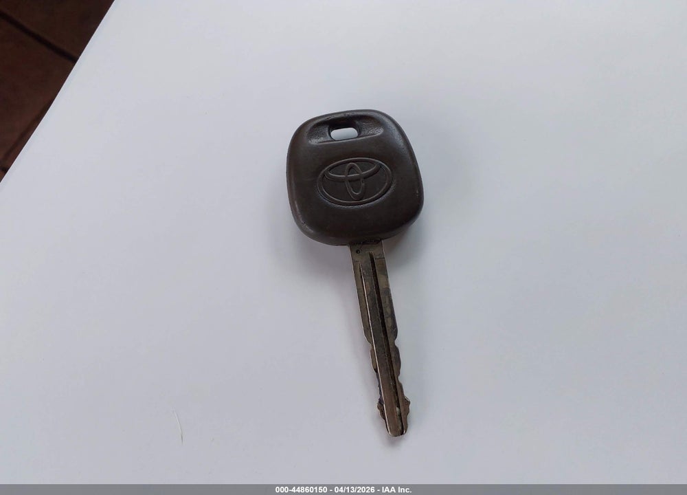 2008 TOYOTA COROLLA CE VIN: 1NXBR32EX8Z045617