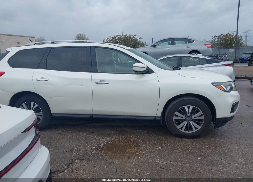 2017 NISSAN PATHFINDER SL VIN: 5N1DR2MM8HC668506