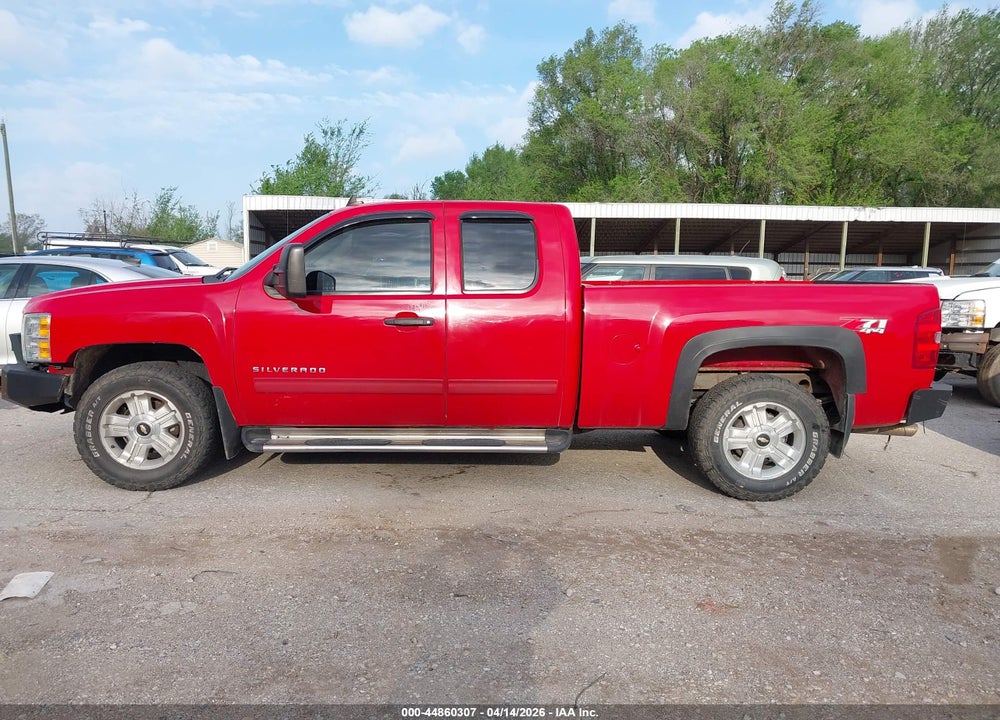 2013 CHEVROLET SILVERADO 1500 LT VIN: 1GCRKSE7XDZ144403