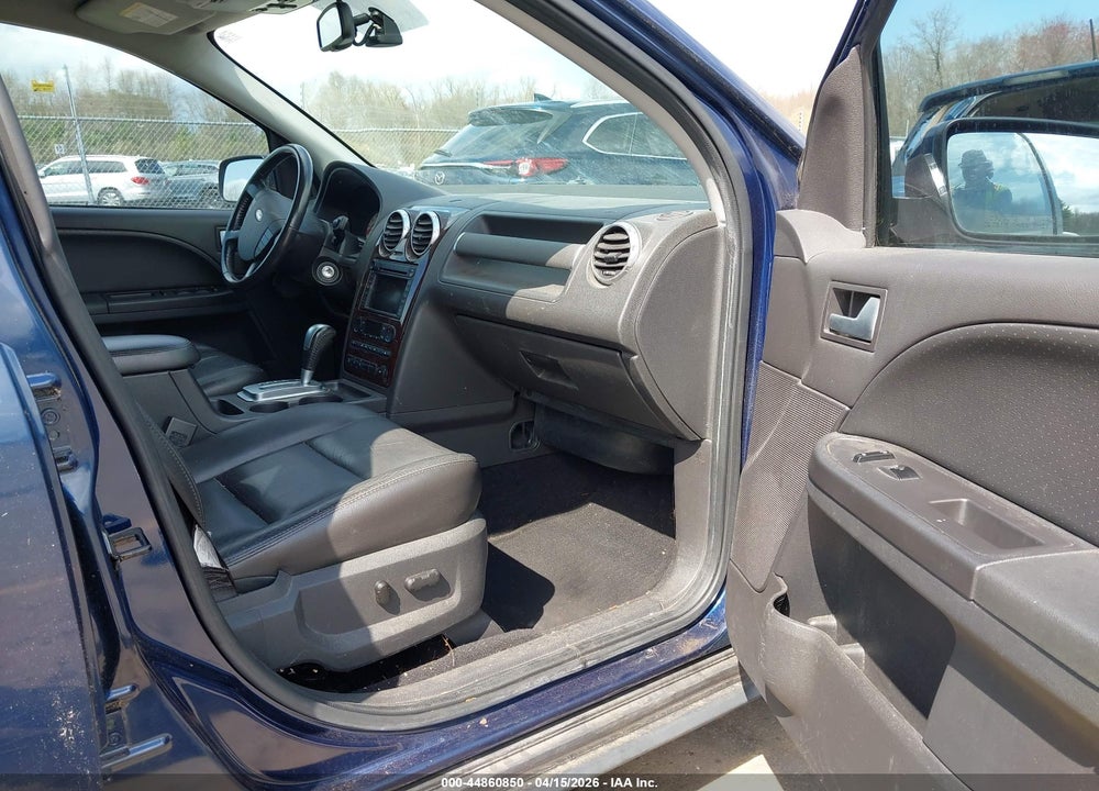 2006 FORD FREESTYLE LIMITED VIN: 1FMDK06106GA28520