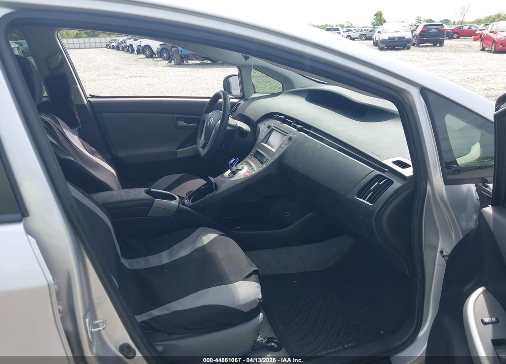 2013 TOYOTA PRIUS TWO VIN: JTDKN3DU5D1629939