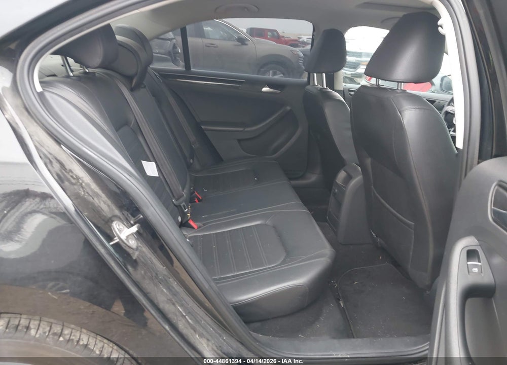 2017 VOLKSWAGEN JETTA 1.8T SEL PREMIUM VIN: 3VWL17AJ4HM203313