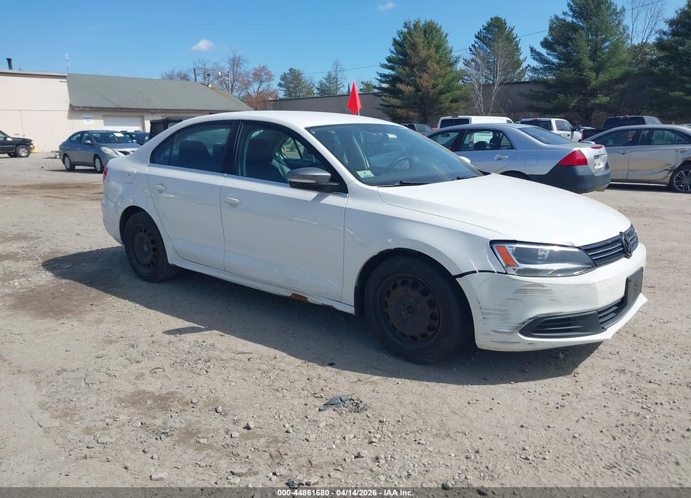 2013 VOLKSWAGEN JETTA 2.5L SE VIN: 3VWDP7AJ2DM402650