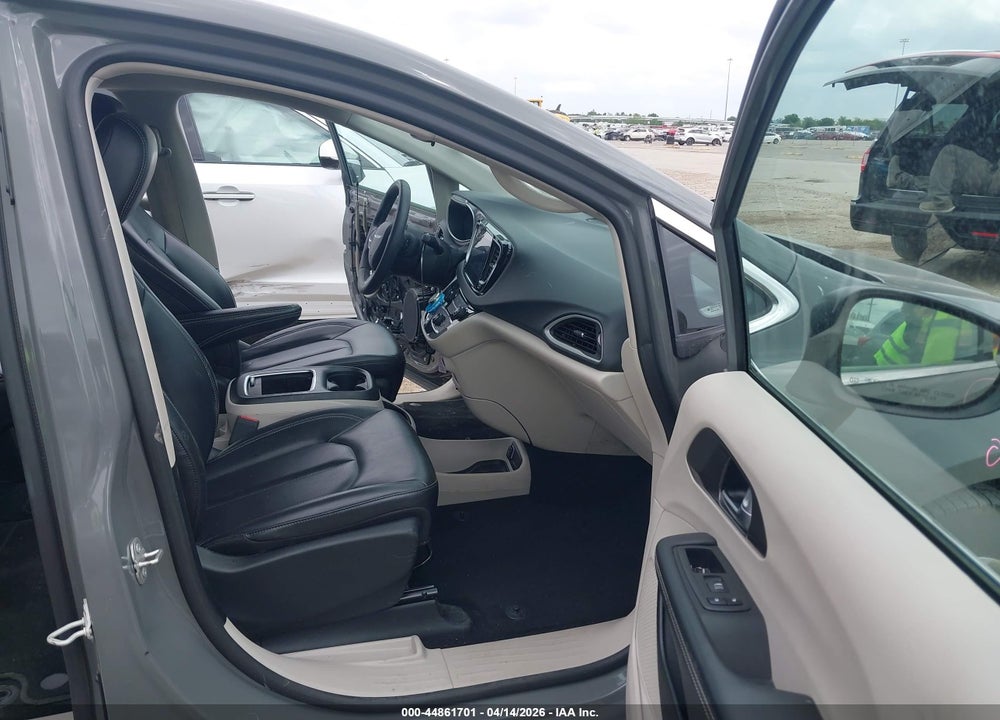 2023 CHRYSLER PACIFICA TOURING L VIN: 2C4RC1BGXPR606730