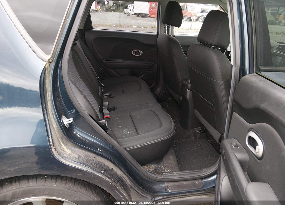 2017 KIA SOUL + VIN: KNDJP3A53H7454550