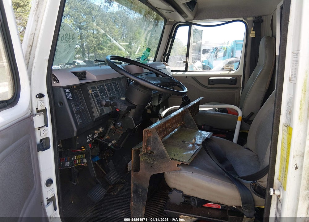 1998 INTERNATIONAL 4000 4700 VIN: 1HTSCABM0WH527538