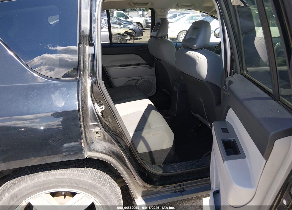 2007 JEEP COMPASS SPORT VIN: 1J8FT47W77D185789