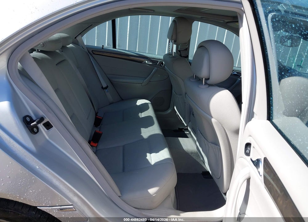 2007 MERCEDES-BENZ C 230 SPORT VIN: WDBRF52HX7A928052