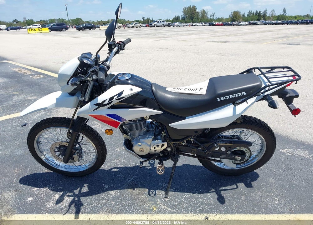 2025 HONDA XR150L E VIN: 3H1KD1312SD200820