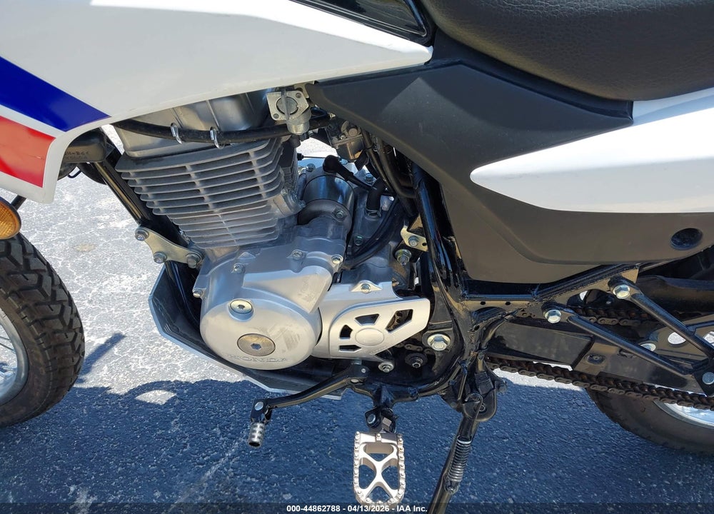 2025 HONDA XR150L E VIN: 3H1KD1312SD200820