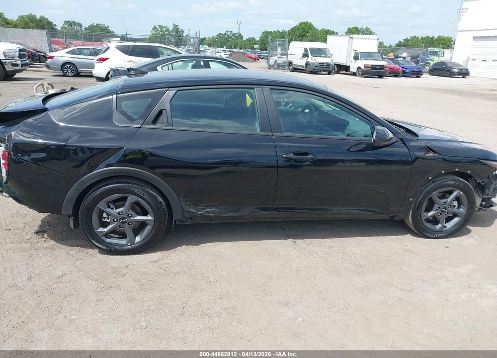 2025 KIA K4 LXS VIN: 3KPFT4DE5SE185896