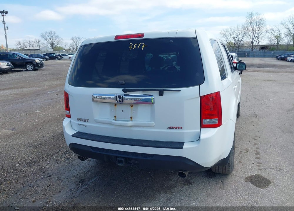 2014 HONDA PILOT EX VIN: 5FNYF4H46EB003235