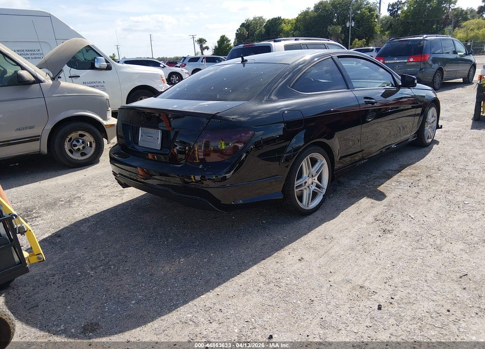 2014 MERCEDES-BENZ C 250 VIN: WDDGJ4HB1EG254863