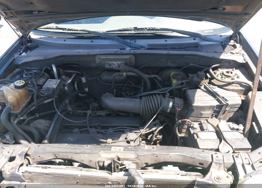 2002 FORD ESCAPE XLS VIN: 1FMYU01B92KA44251