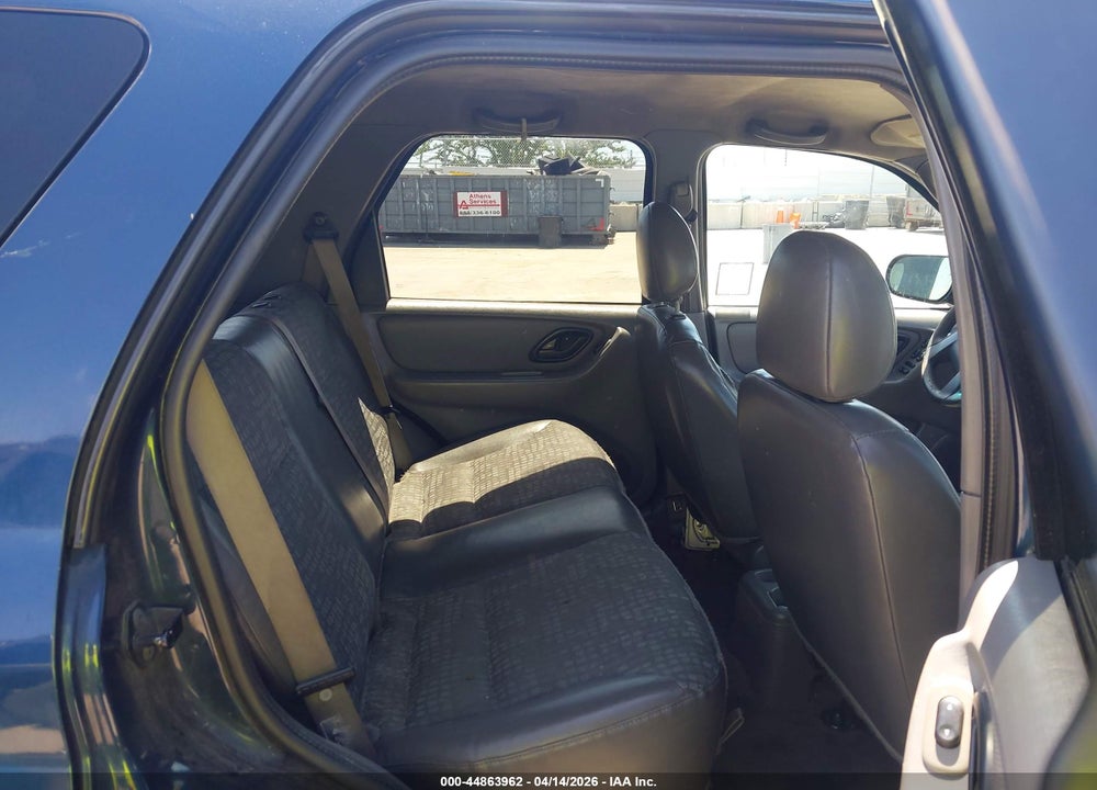2002 FORD ESCAPE XLS VIN: 1FMYU01B92KA44251