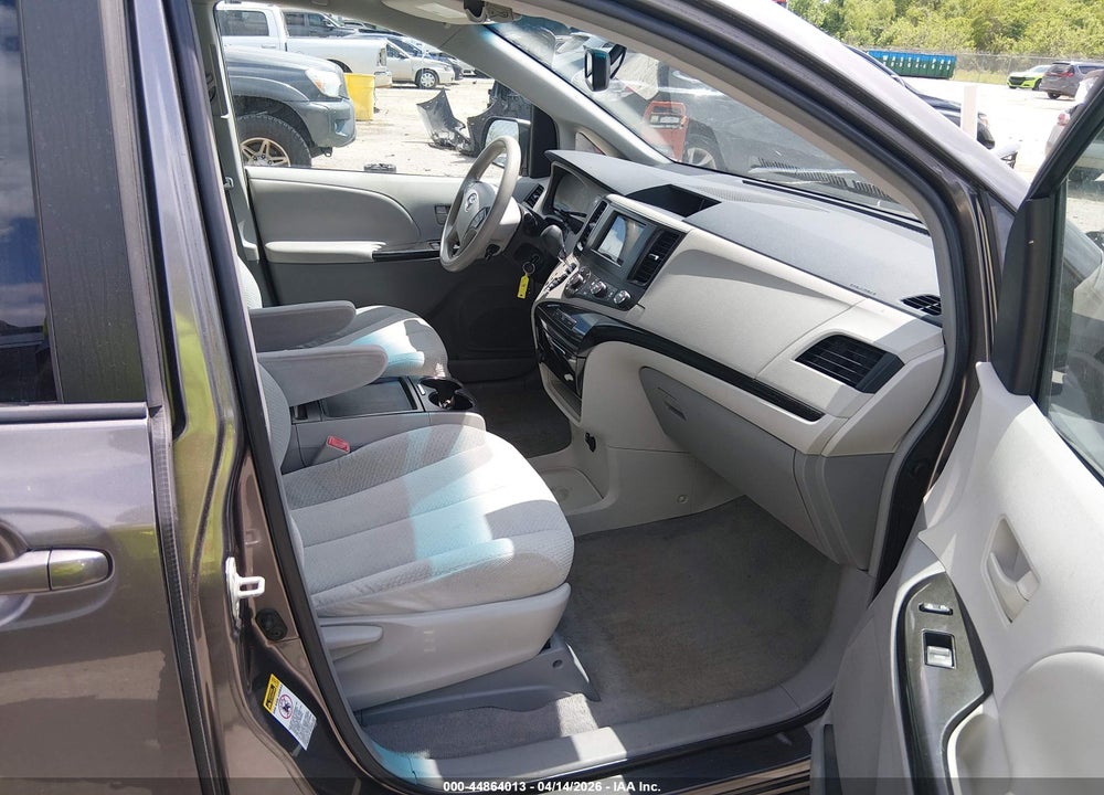 2011 TOYOTA SIENNA LE V6 VIN: 5TDKK3DCXBS053359
