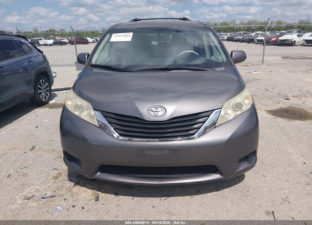 2011 TOYOTA SIENNA LE V6 VIN: 5TDKK3DCXBS053359