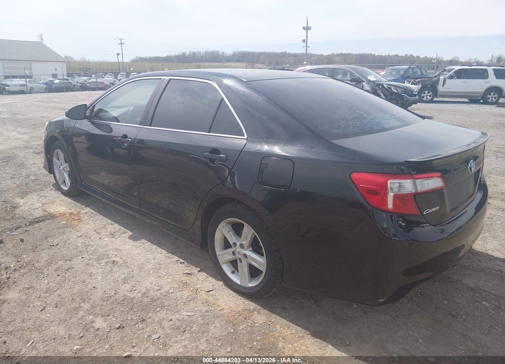 2013 TOYOTA CAMRY SE VIN: 4T1BF1FK7DU210658