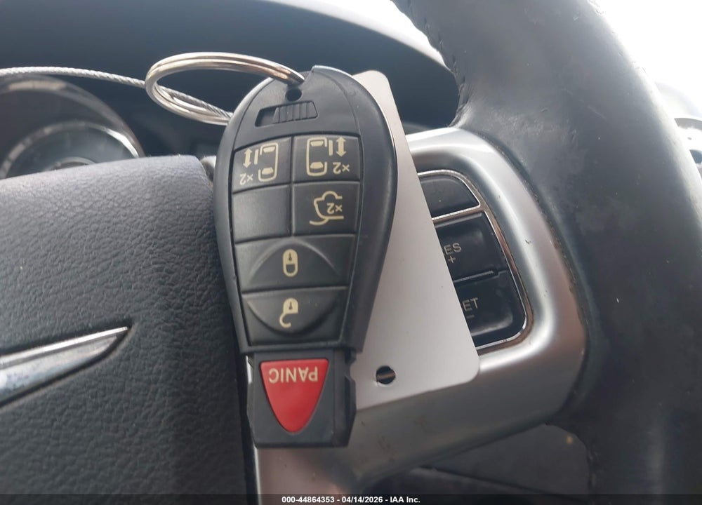 2013 CHRYSLER TOWN & COUNTRY TOURING VIN: 2C4RC1BG8DR526077