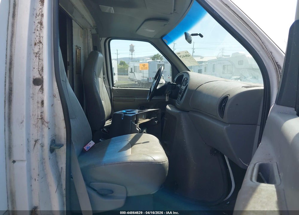 2000 FORD E-350 CUTAWAY STANDARD VIN: 1FDWE35LXYHB93511