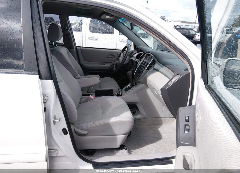 2005 TOYOTA HIGHLANDER V6 VIN: JTEGP21A350070298